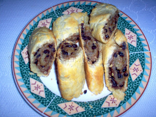 currants roll